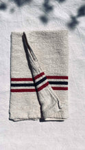 Load image into Gallery viewer, Bamboo pulp towel - Handwoven with bamboo fibers.

