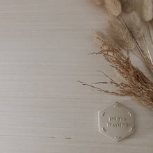 Load image into Gallery viewer, The Scent Coin
