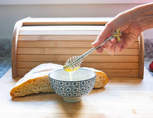 Load image into Gallery viewer, Bee Handle Honey Dauber - 6"L
