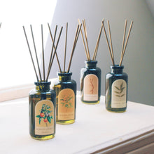 Load image into Gallery viewer, Reed Diffuser - Foliage
