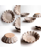 Load image into Gallery viewer, Flower Ceramic Pinch Bowls
