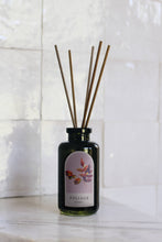 Load image into Gallery viewer, Reed Diffuser - Foliage
